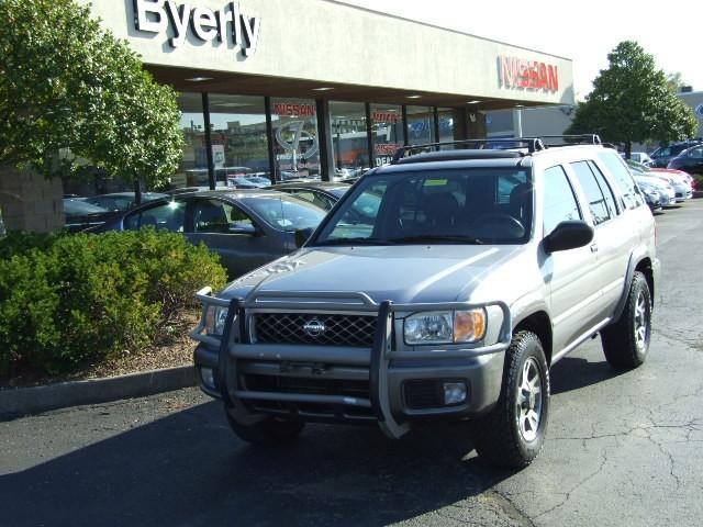 Nissan Pathfinder 2001 photo 1