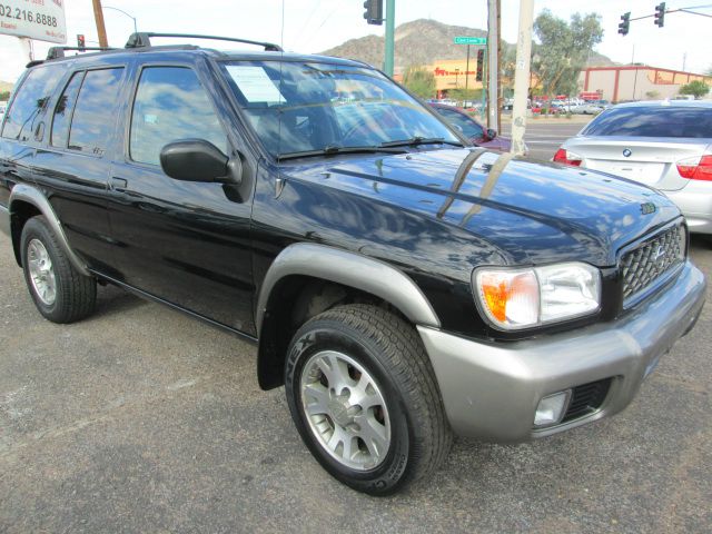 Nissan Pathfinder 2001 photo 1