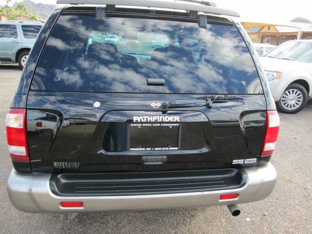 Nissan Pathfinder 2001 photo 2
