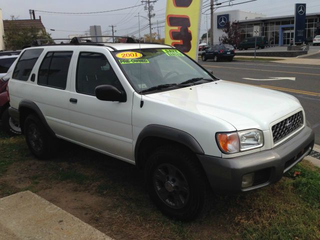 Nissan Pathfinder 2001 photo 3