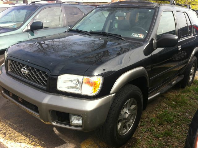 Nissan Pathfinder 2001 photo 2