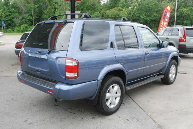 Nissan Pathfinder 2001 photo 11