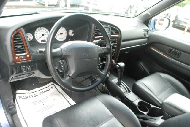 Nissan Pathfinder 2001 photo 12
