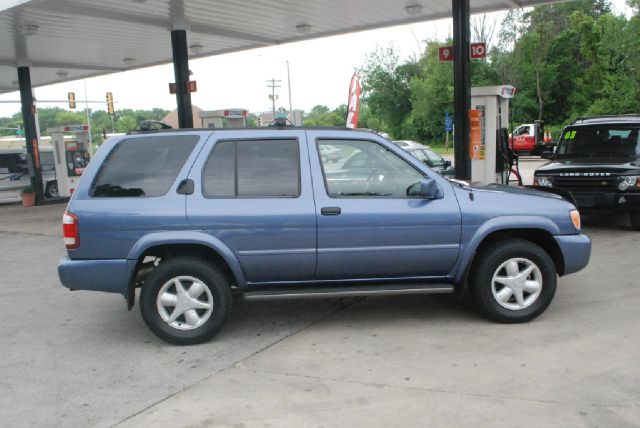 Nissan Pathfinder 2001 photo 17