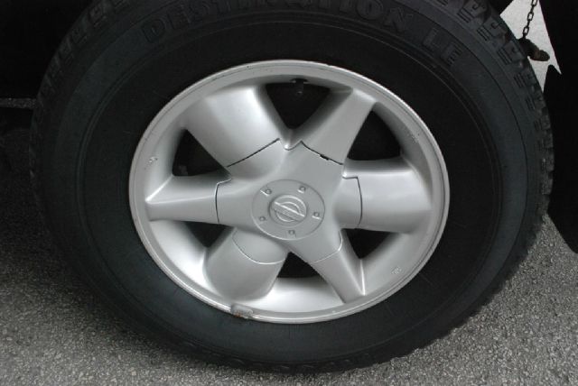 Nissan Pathfinder 2001 photo 2