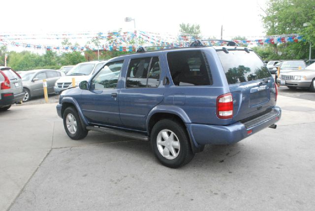Nissan Pathfinder 2001 photo 9