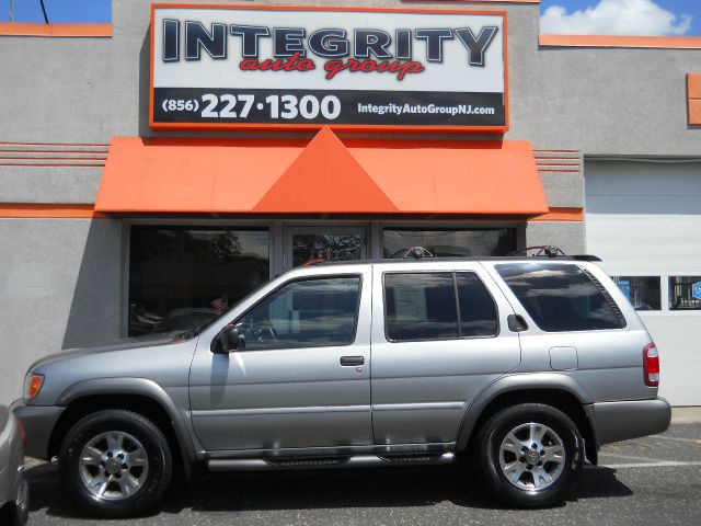 Nissan Pathfinder 2001 photo 1