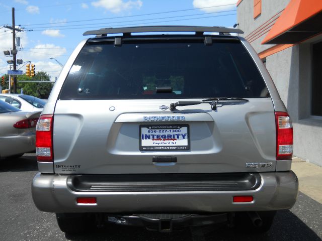 Nissan Pathfinder 2001 photo 3