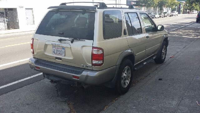 Nissan Pathfinder 2001 photo 3