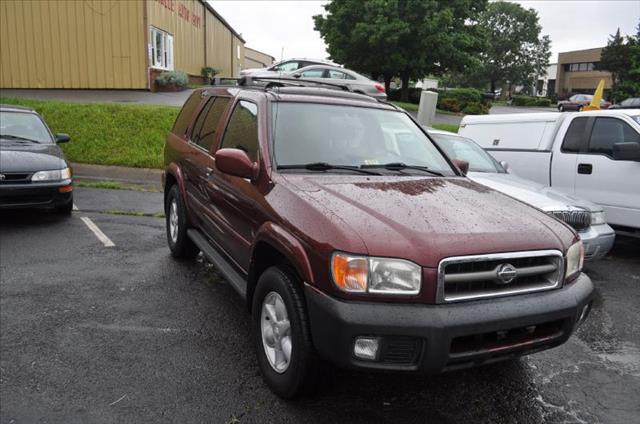 Nissan Pathfinder WOW Super LOW Miles Charged SUV
