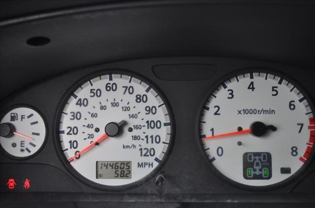 Nissan Pathfinder 2001 photo 2