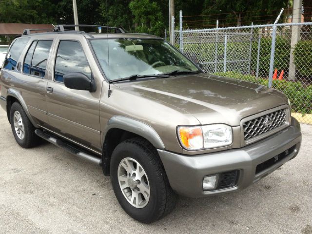 Nissan Pathfinder 2001 photo 4