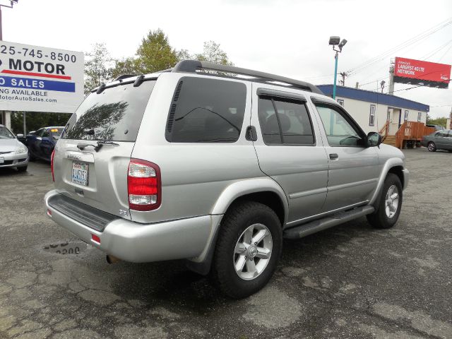 Nissan Pathfinder 2002 photo 1