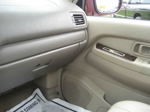 Nissan Pathfinder 2002 photo 8