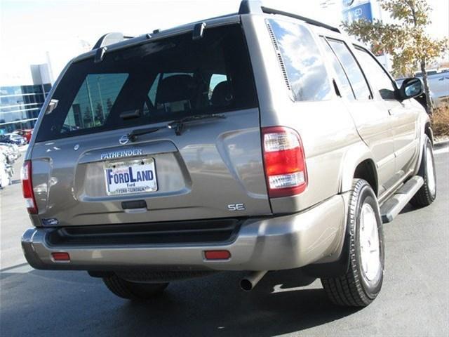 Nissan Pathfinder 2002 photo 3