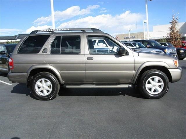 Nissan Pathfinder 2002 photo 4