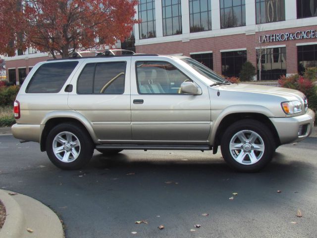 Nissan Pathfinder 2002 photo 3