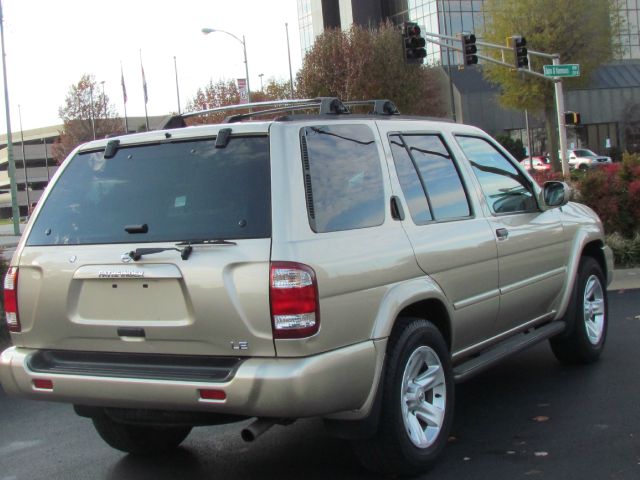 Nissan Pathfinder 2002 photo 4