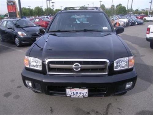 Nissan Pathfinder 2002 photo 1
