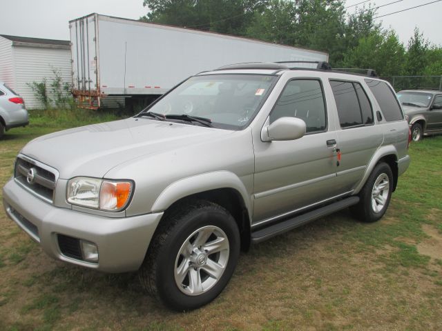 Nissan Pathfinder 2002 photo 3