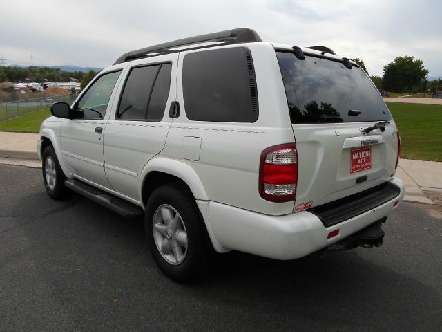 Nissan Pathfinder EX-L W/ DVD System SUV