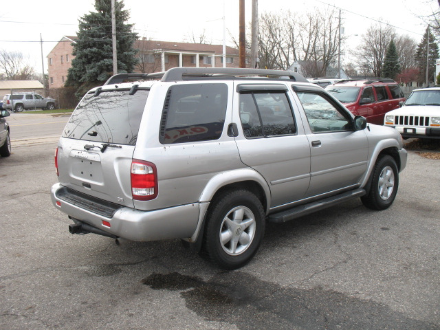 Nissan Pathfinder 2002 photo 3