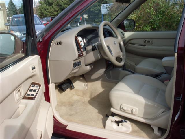 Nissan Pathfinder 2002 photo 3
