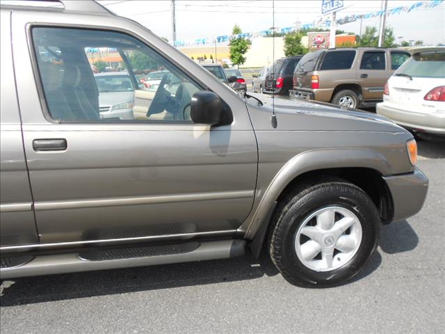 Nissan Pathfinder 2002 photo 4