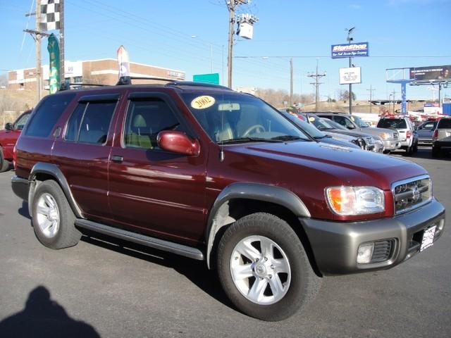 Nissan Pathfinder 2002 photo 1