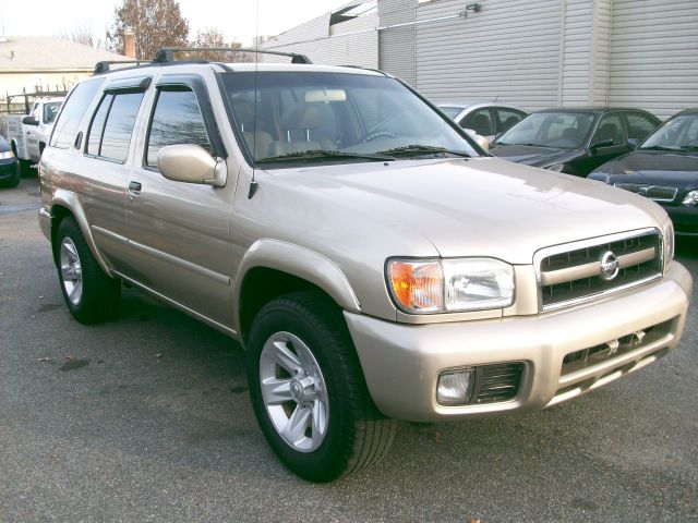 Nissan Pathfinder 2002 photo 3