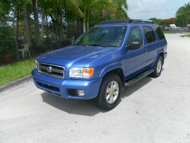 Nissan Pathfinder 2002 photo 2