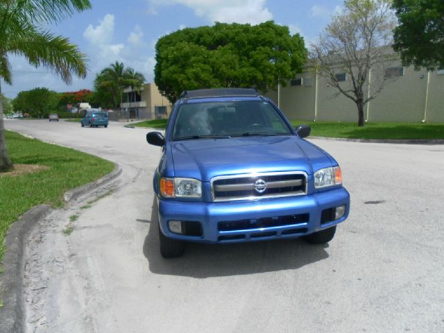 Nissan Pathfinder 2002 photo 3