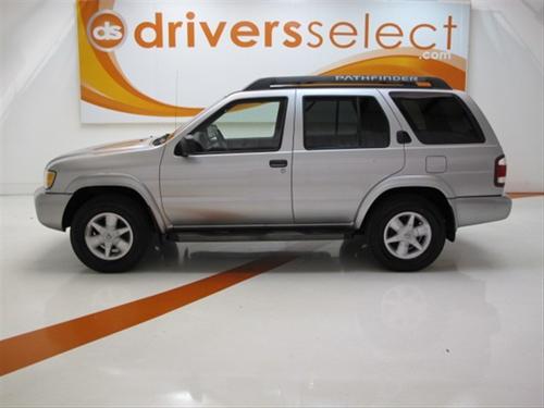 Nissan Pathfinder SE Other