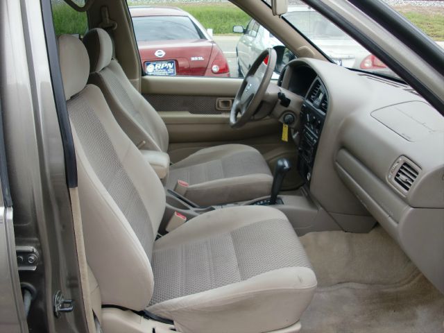 Nissan Pathfinder 2002 photo 4