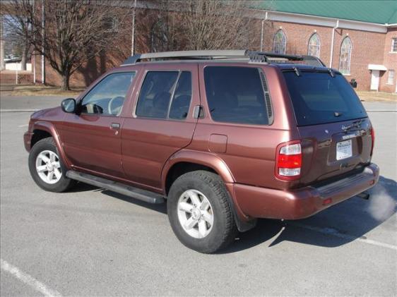 Nissan Pathfinder 2003 photo 2
