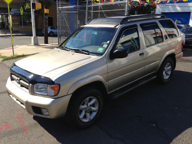 Nissan Pathfinder 2003 photo 2