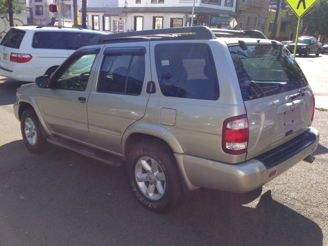 Nissan Pathfinder 2003 photo 3