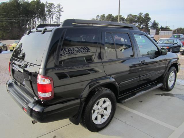 Nissan Pathfinder 2003 photo 2