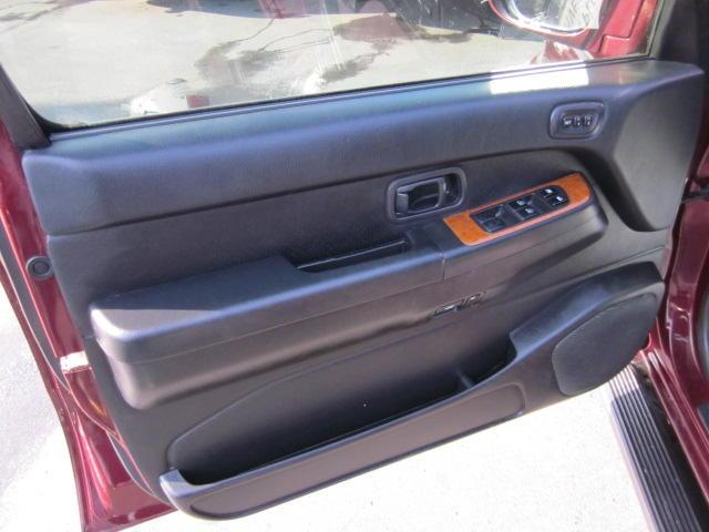 Nissan Pathfinder 2003 photo 2