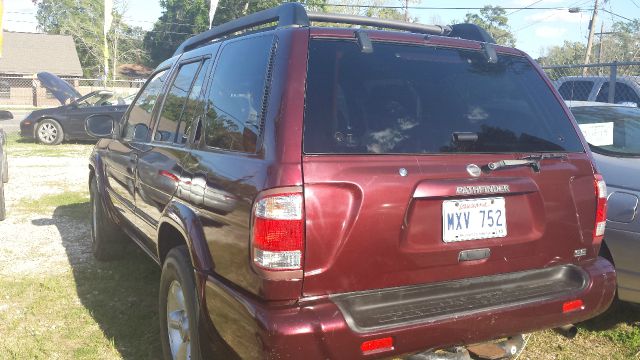 Nissan Pathfinder 2003 photo 1