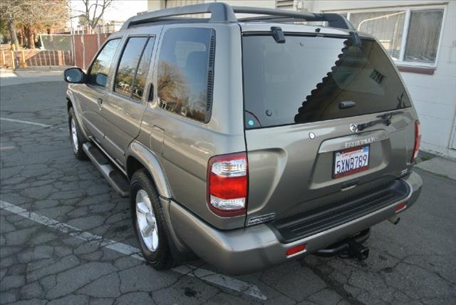 Nissan Pathfinder 2003 photo 2