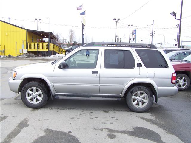 Nissan Pathfinder 2003 photo 1