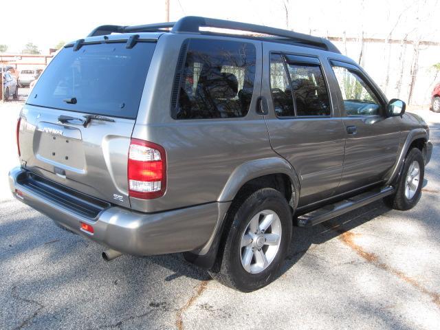 Nissan Pathfinder 2003 photo 2