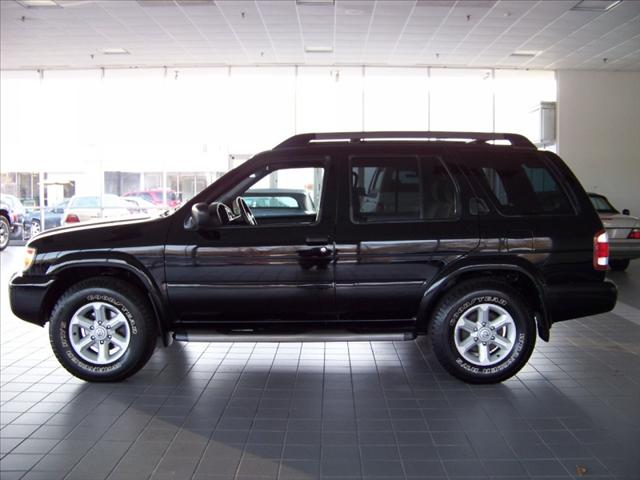 Nissan Pathfinder 2003 photo 1
