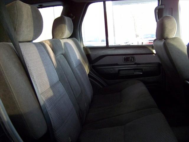 Nissan Pathfinder 2003 photo 3