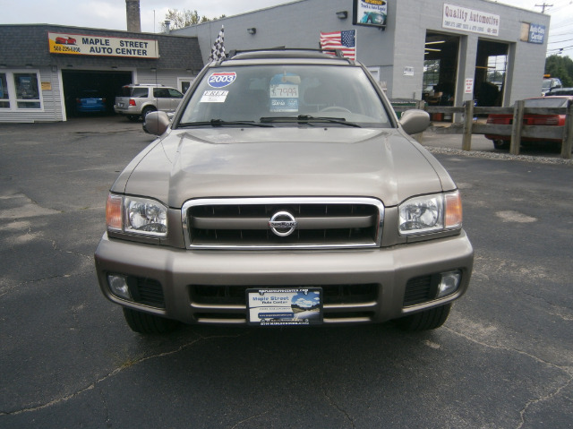Nissan Pathfinder 2003 photo 3
