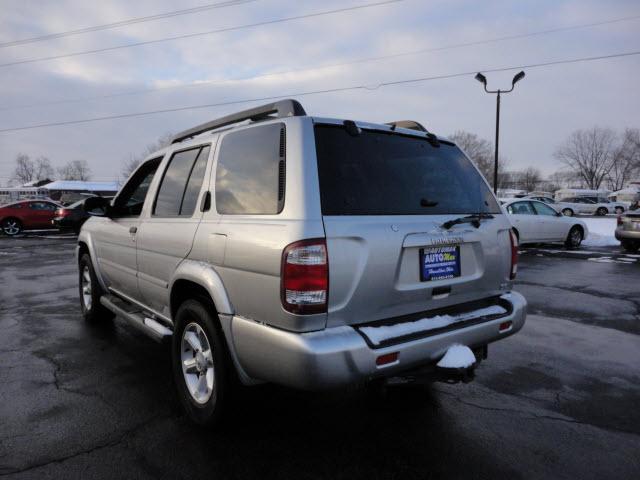 Nissan Pathfinder 2003 photo 2