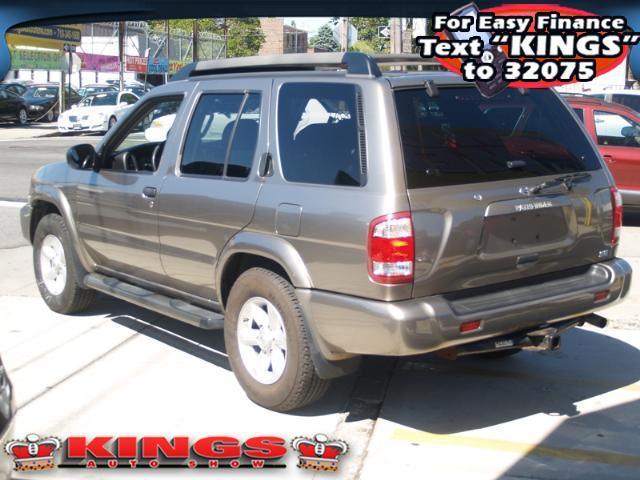 Nissan Pathfinder 2003 photo 2