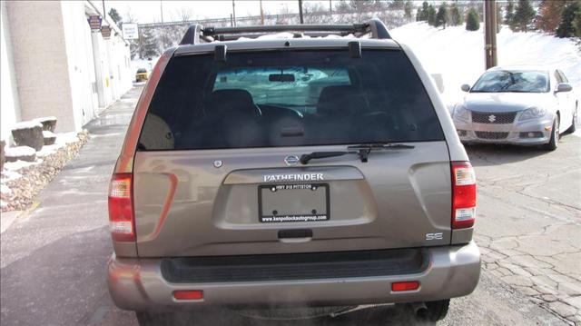 Nissan Pathfinder 2003 photo 3