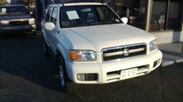 Nissan Pathfinder 2003 photo 2